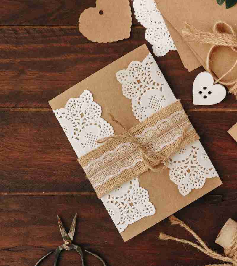 Christmas Themed Wedding Invitations 2024 | 10 Unique Ideas and Samples